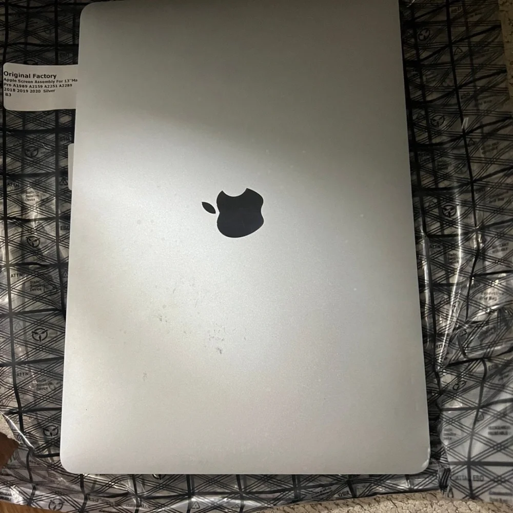 MacBook Pro 13” 2018 Screen Replacement A1989 Silver Untested Read